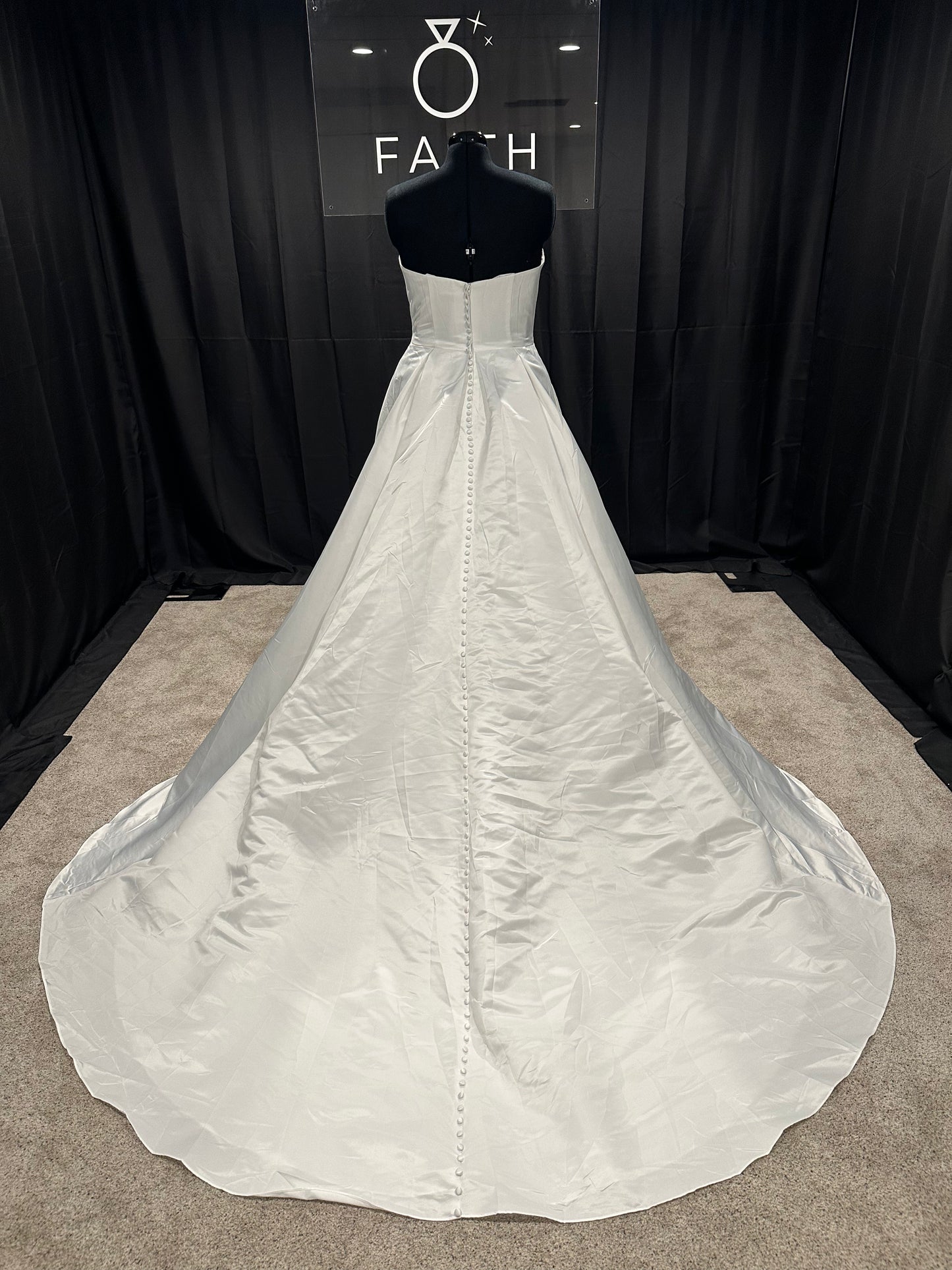 Sophia Size 14
