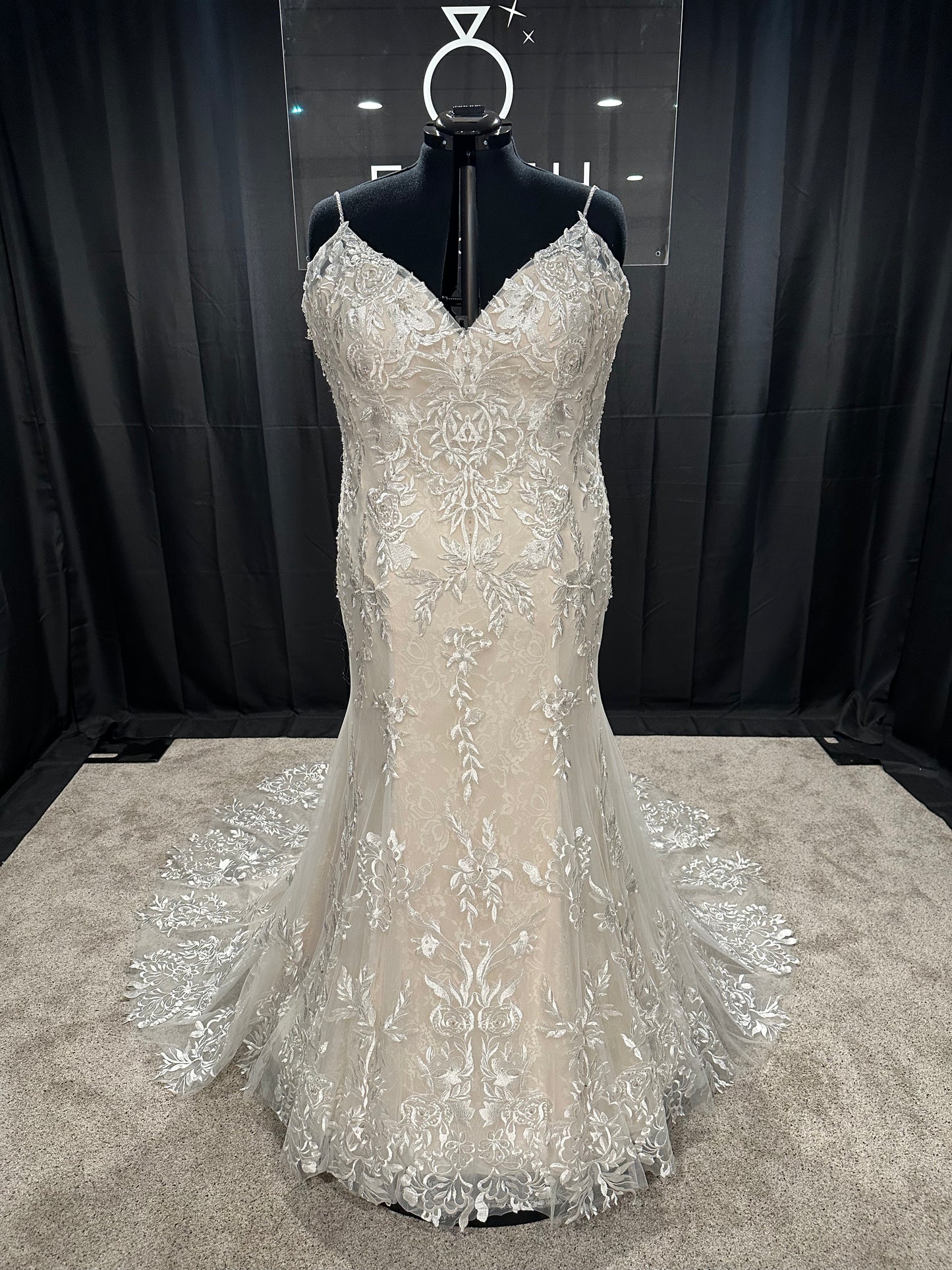 Christina Wu 18150 Size 24