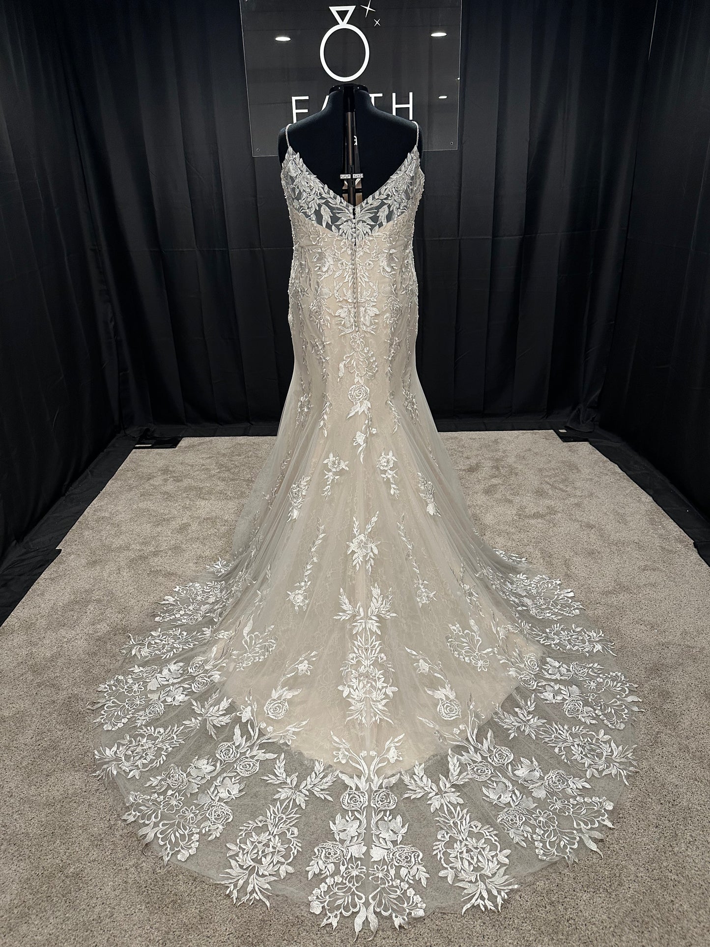 Christina Wu 18150 Size 24
