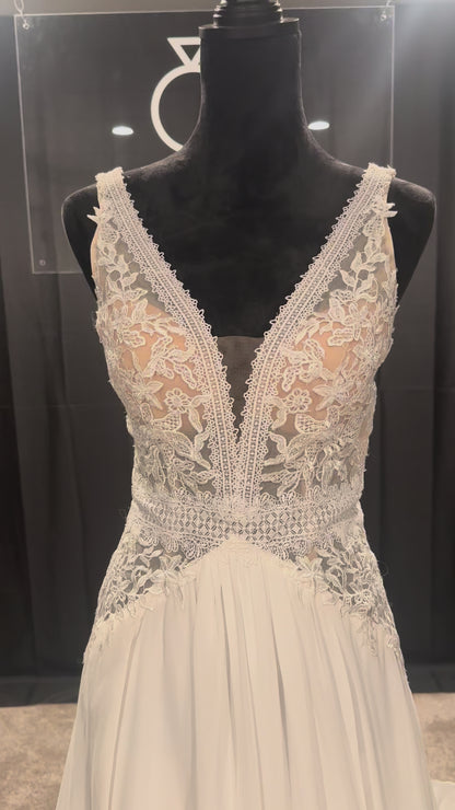 Evelyn Bridal Hallie Size 6