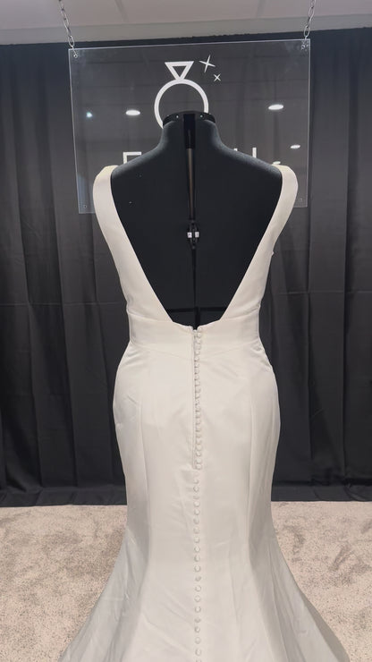 Jasmine Bridal Olivia T252003 Size 16
