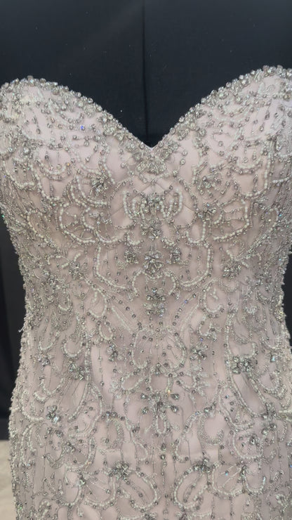 Essence of Australia D2195 Size 14