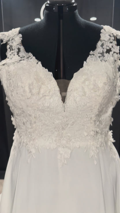 Evelyn Bridal Bella Size 18