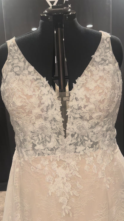 Sydney Size 24