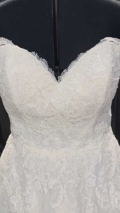 Christina Wu 19280 Size 16