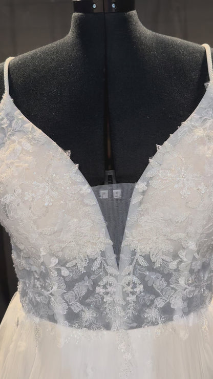Eileen Size 16