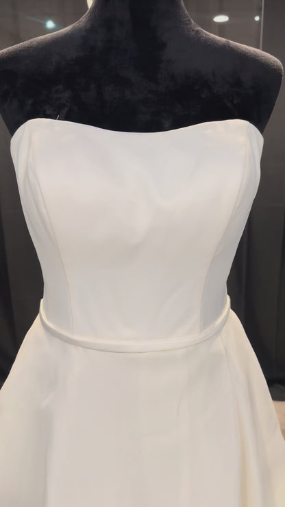 Enchanting by Mon Cheri 220101 Size 8