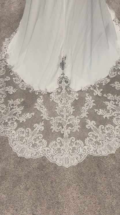 Sophia Thomas B131 Size 12