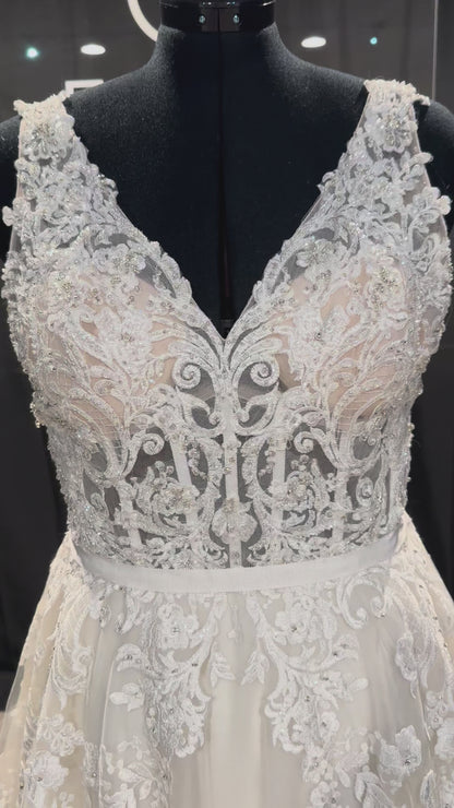 Christina Wu 18119 Size 14