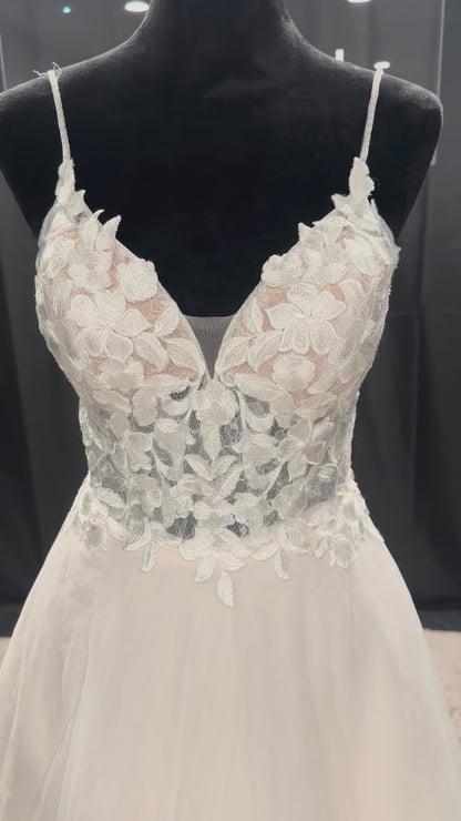 Christina Wu 19276 Size 8