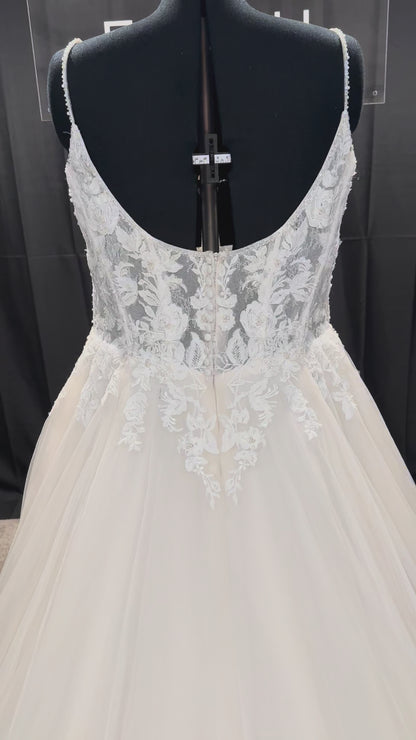 Christina Wu 15798 Size 22