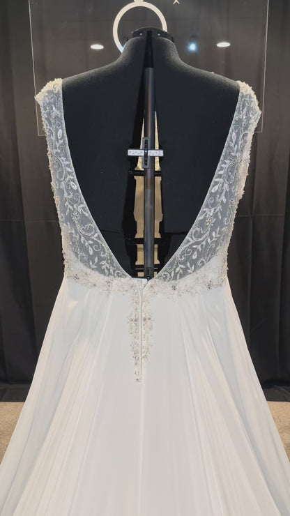 Sophia Tolli Y21518 Size 22