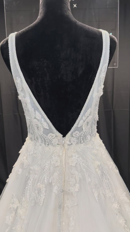 Essence of Australia D3151 Size 10