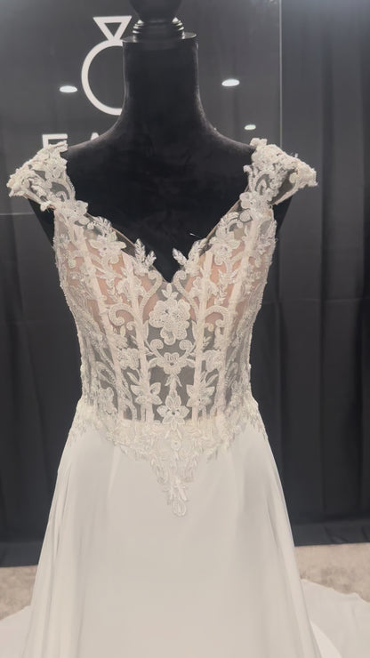 Evelyn Bridal Adora Size 6