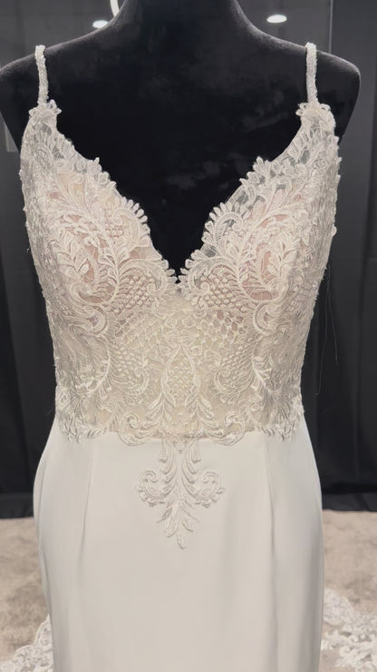 Sophia Thomas B131 Size 12