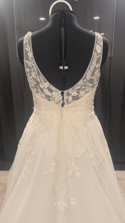 Lottie Size 18