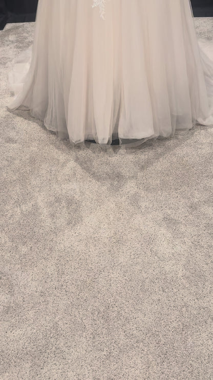Evelyn Bridal Kyanna Size 18