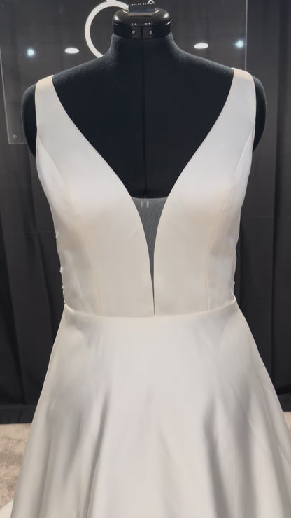 Jasmine Bridal F211003 Size 14